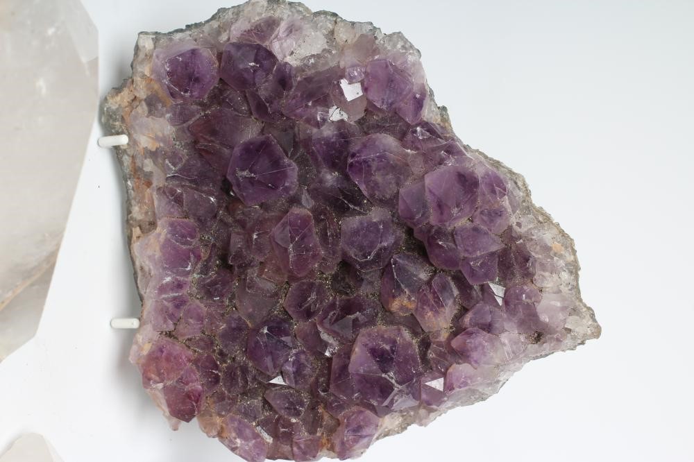 LARGE NATURAL HISTORY SPECIMENS comprising a 19cm tall amethyst cathedral geode Image