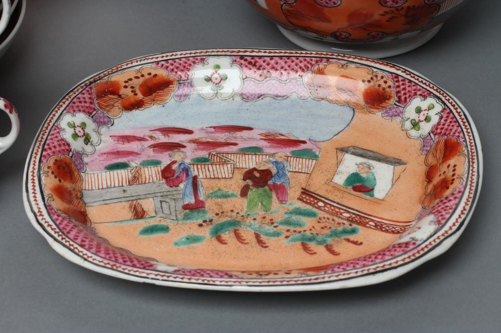 A NEWHALL PORCELAIN WINDOW PATTERN PART TEA SERVICE Image