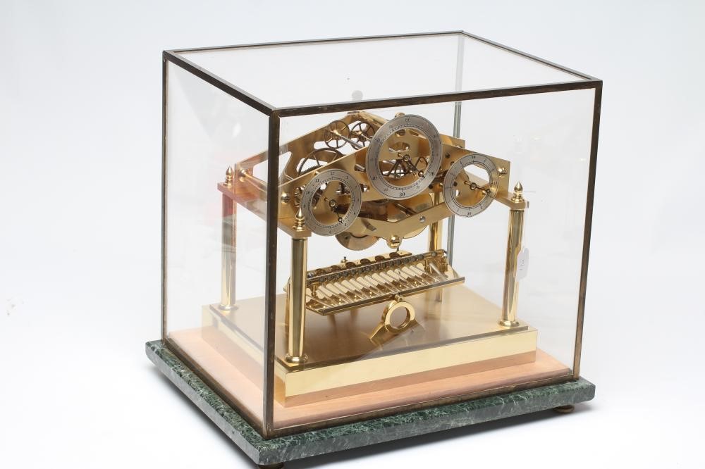 A FINE DENT GILDED BRASS CONGREVE ROLLING BALL CLOCK Image