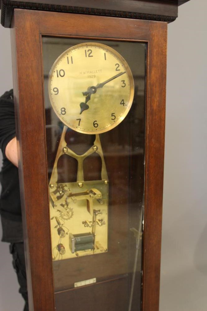 A MAHOGANY CASED ELECTRIC REGULATOR signed H.W. Mallett 1929 Image