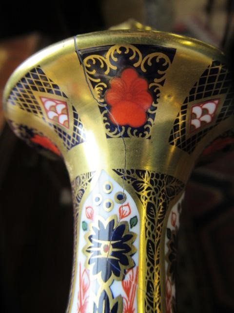 A PAIR OF ROYAL CROWN DERBY CHINA IMARI PATTERN URNS Image