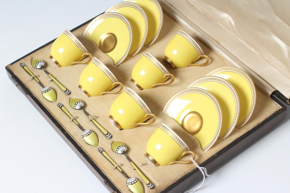 A SET OF SIX ROYAL WORCESTER CHINA COFFEE CUPS AND SAUCERS Image