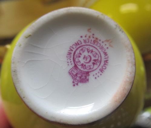 A SET OF SIX ROYAL WORCESTER CHINA COFFEE CUPS AND SAUCERS Image