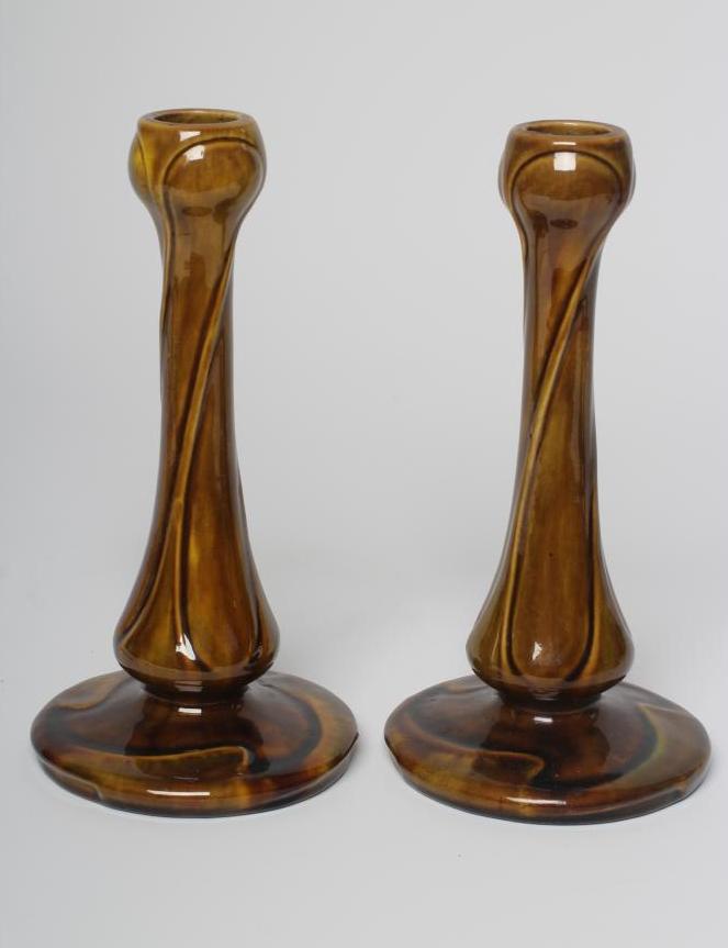 A PAIR OF BURMANTOFTS FAIENCE ART NOUVEAU CANDLESTICKS Image