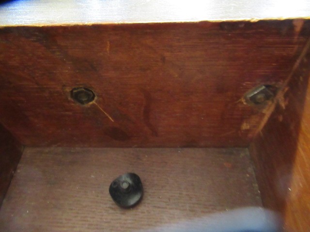 A GEORGIAN MAHOGANY BUREAU BOOKCASE Image