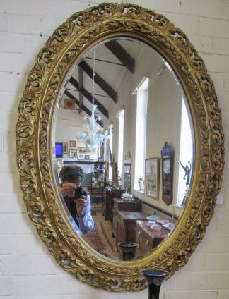 A PAIR OF GILT WOOD PIER GLASSES Image