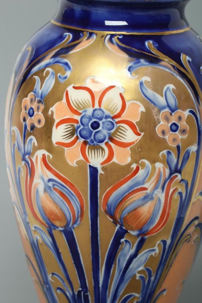 A MACINTYRE MOORCROFT POTTERY FLORIAN WARE VASE Image