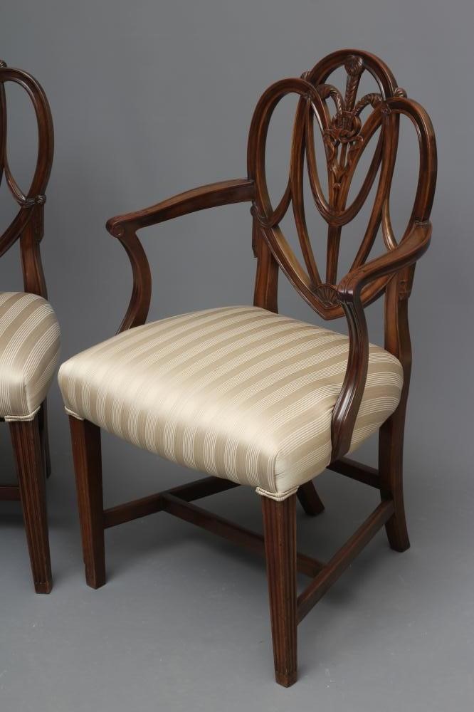 A GEORGIAN MAHOGANY ELBOW CHAIR Image