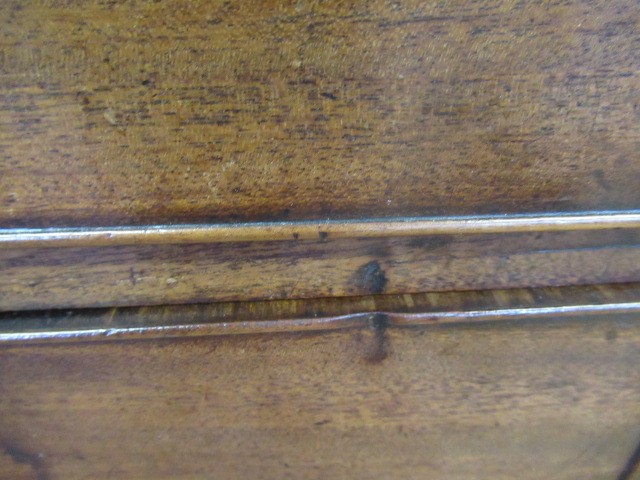 A GEORGIAN MAHOGANY CHEST Image