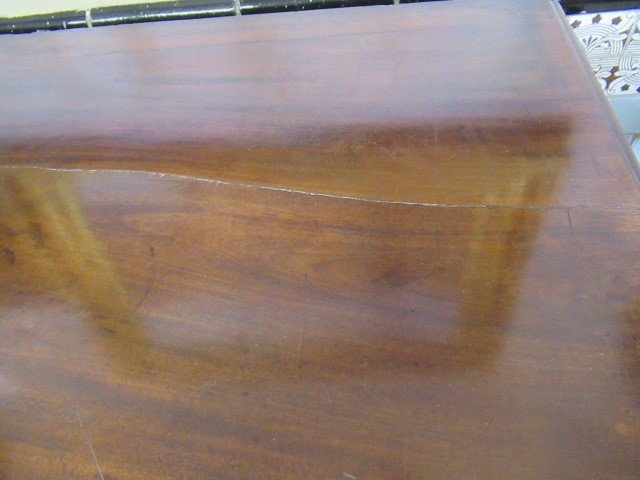 A GEORGIAN MAHOGANY CHEST Image