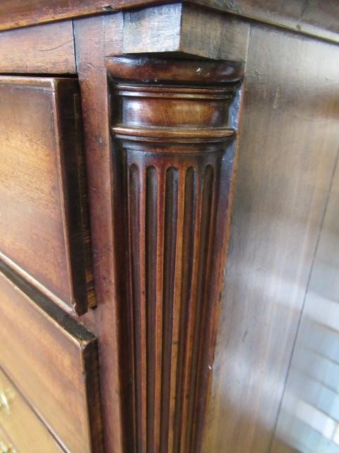 A GEORGIAN MAHOGANY CHEST Image