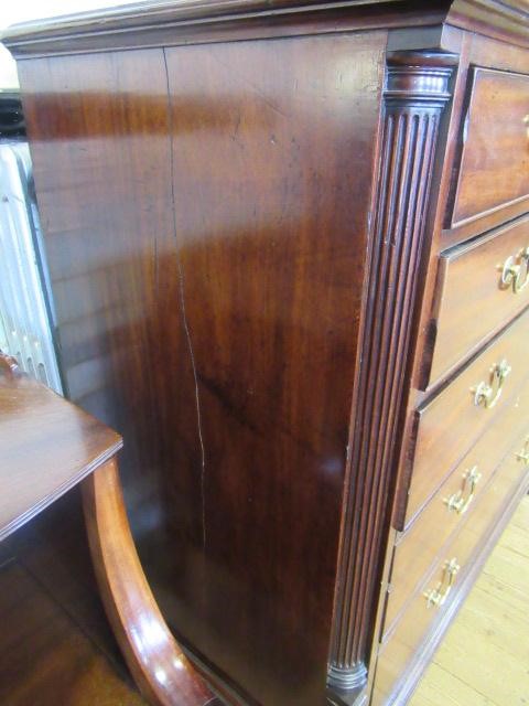 A GEORGIAN MAHOGANY CHEST Image