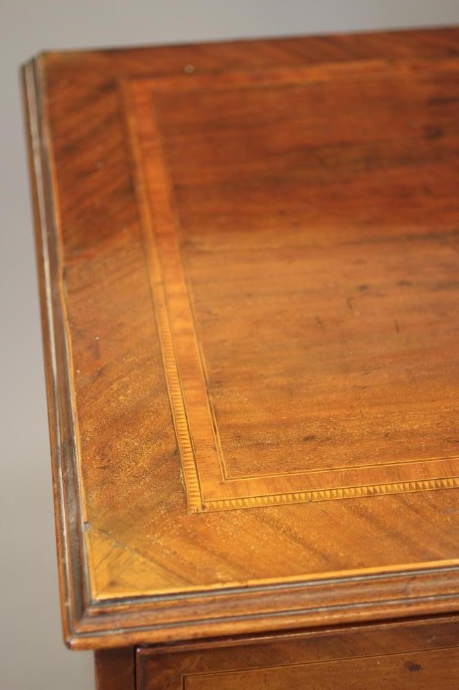 A GEORGIAN MAHOGANY STRAIGHT FRONTED CHEST Image