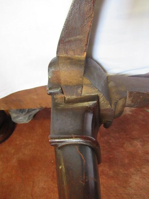 AN EARLY GEORGIAN MAHOGANY SIDE CHAIR Image