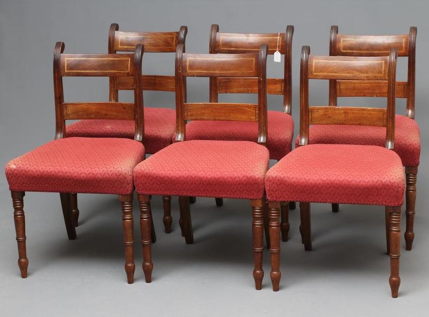 A SET OF SIX GEORGIAN MAHOGANY DINING CHAIRS Image