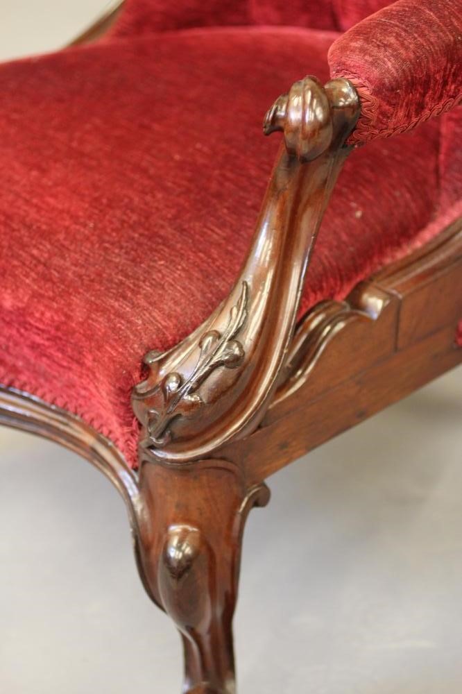 A VICTORIAN SHOW WOOD MAHOGANY ARMCHAIR button upholstered in red chenille by Gisbert Rentmeister Image