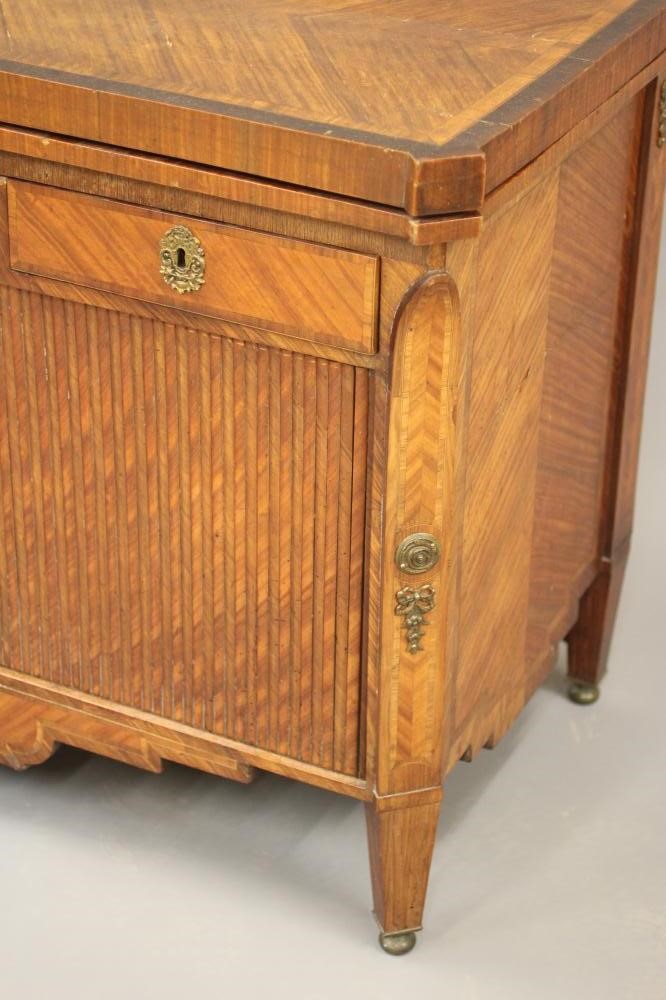 A DUTCH KINGWOOD KLAP BUFFET Image