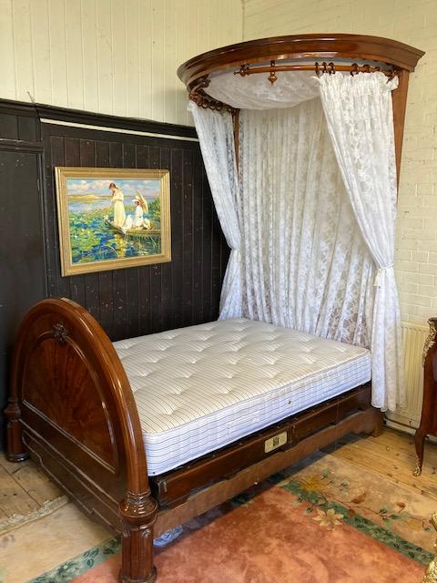 A VICTORIAN MAHOGANY HALF TESTER BED Image