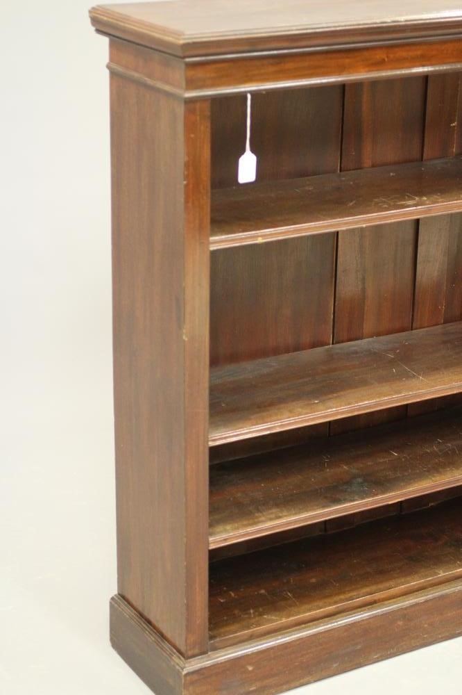 AN EDWARDIAN MAHOGANY OPEN BOOKCASE Image