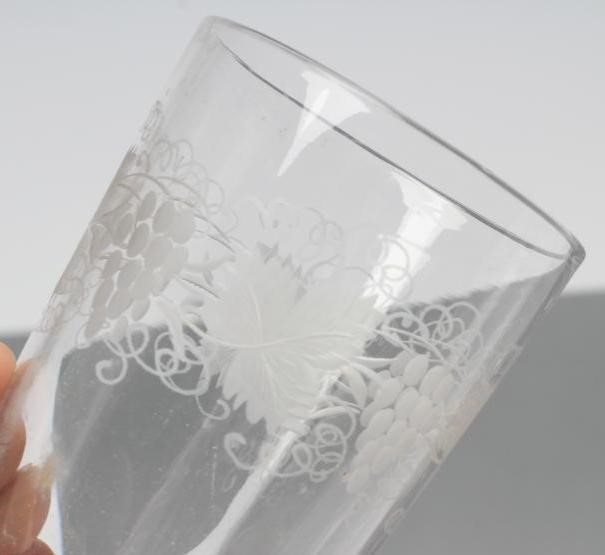 A SET OF FOUR EDWARDIAN GLASS TUMBLERS etched with fruiting vine Image
