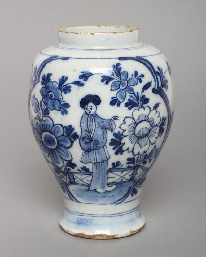 A DUTCH DELFT VASE Image