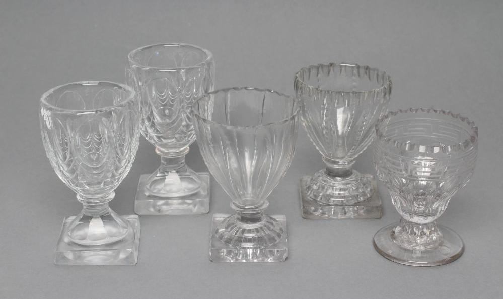 A PAIR OF GLASS SWEETMEATS Image