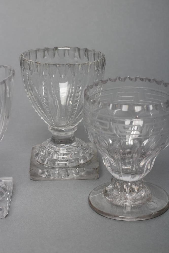 A PAIR OF GLASS SWEETMEATS Image