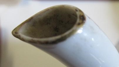 A CHINESE PORCELAIN TEAPOT AND COVER of rounded cylindrical form Image