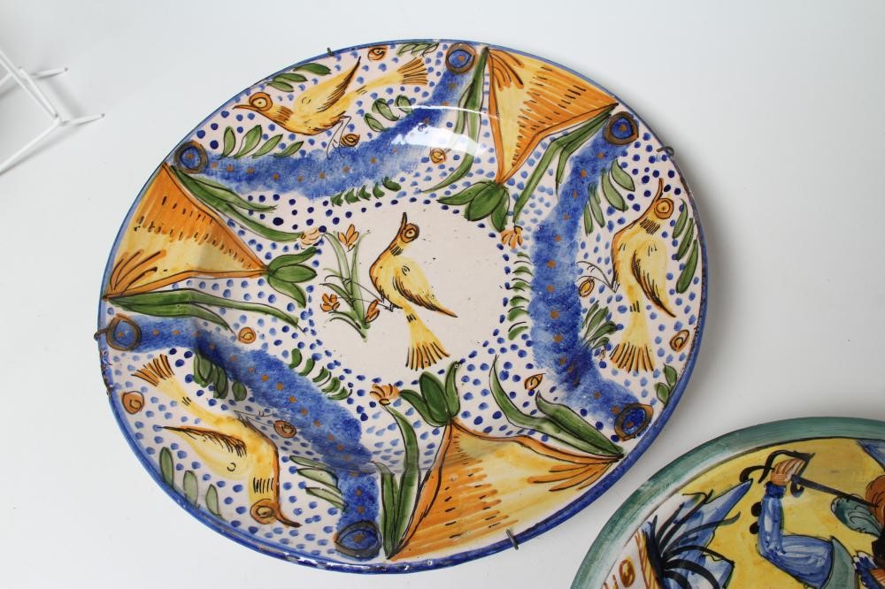 A MONTELUPO MAIOLICA SMALL CHARGER Image