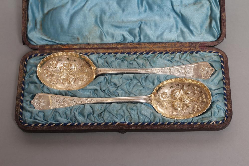 A PAIR OF GEORGE III TABLESPOONS Image