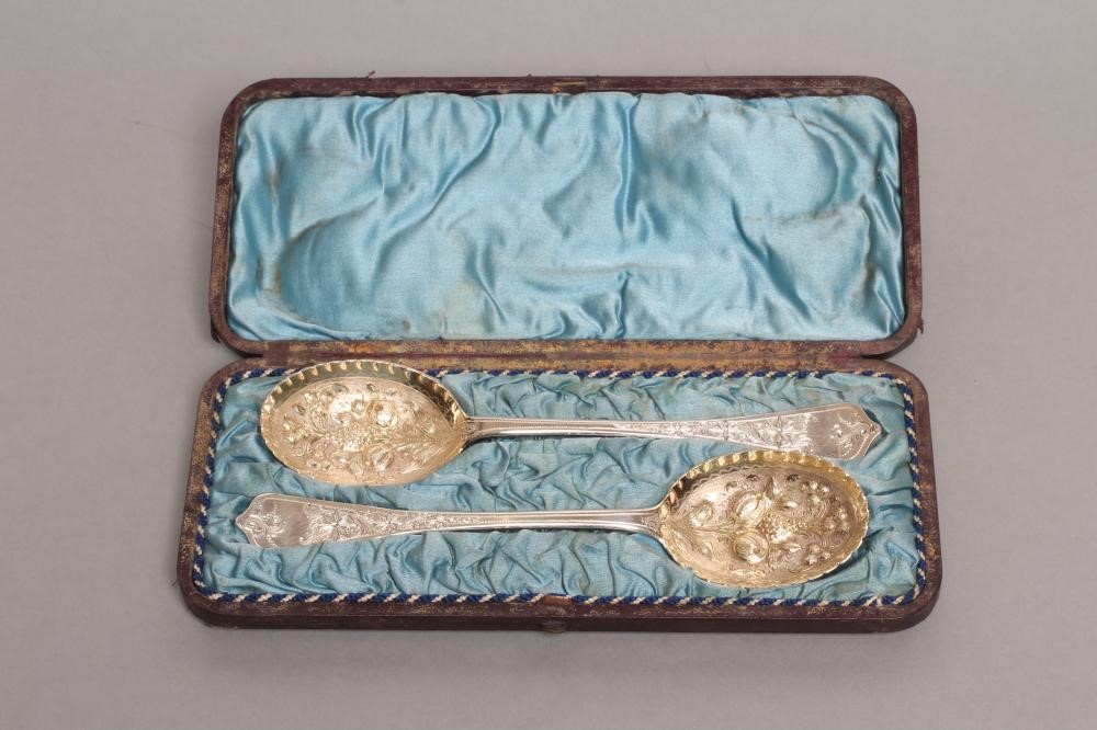 A PAIR OF GEORGE III TABLESPOONS Image
