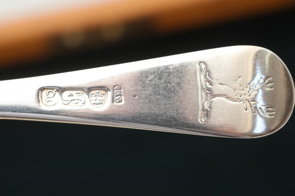 A TABLE SERVICE FOR TWELVE PLACE SETTINGS Image