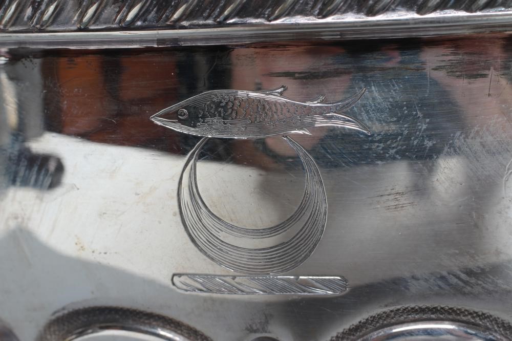 A LATE VICTORIAN ROSE BOWL Image