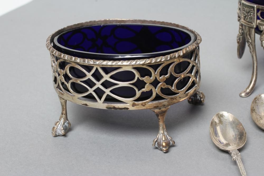 A PAIR OF EARLY VICTORIAN SALTS Image