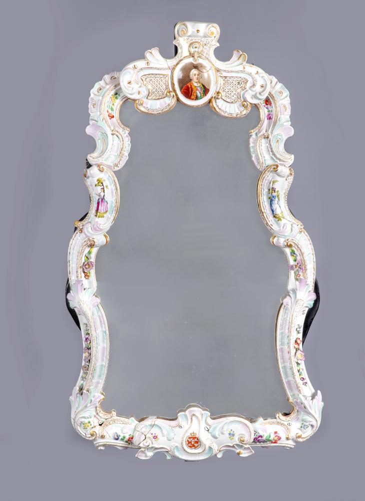 A LARGE GERMAN PORCELAIN MIRROR FRAME Image