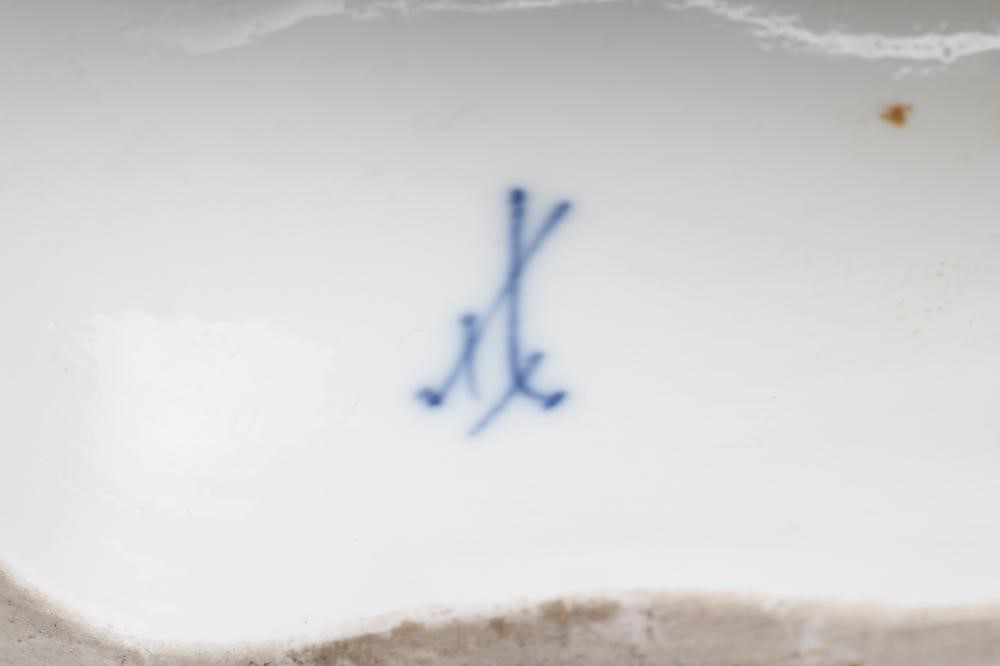 TWO MEISSEN PORCELAIN OWLS Image