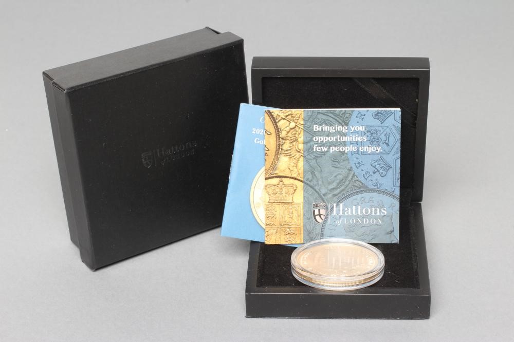 AN ELIZABETH II DUNKIRK 80TH ANNIVERSARY GOLD PROOF £5 COIN Image