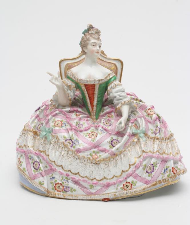 A FRANKENTHAL PORCELAIN FIGURE Image