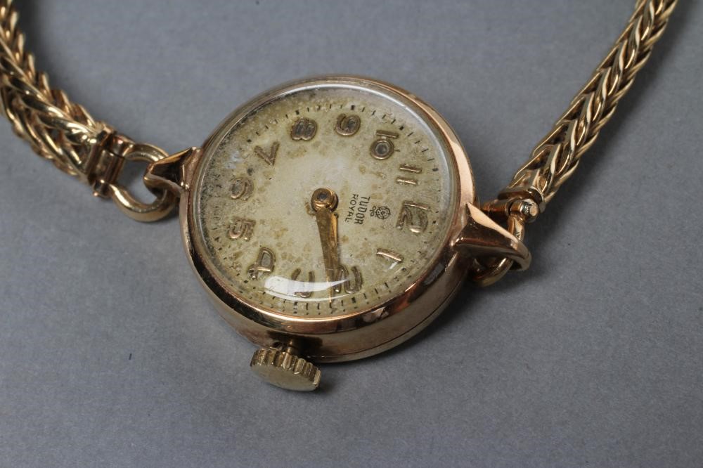 A LADY'S 9CT GOLD TUDOR ROYAL WRISTWATCH Image