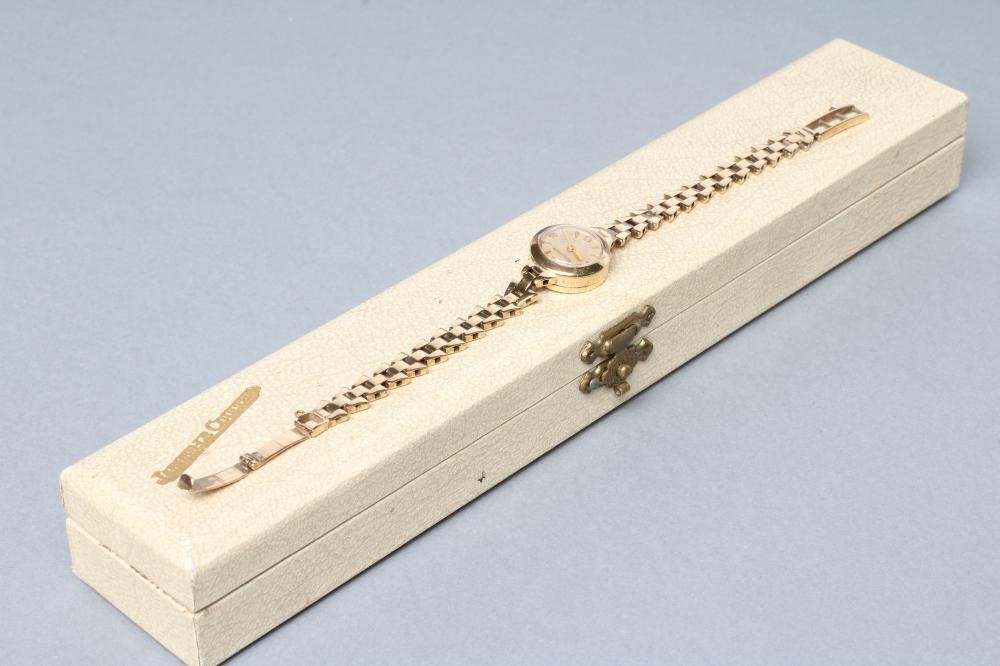 A LADY'S 18CT GOLD JAEGER-LECOULTRE WRISTWATCH Image