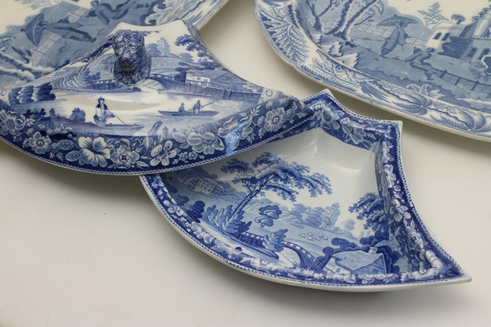 TWO GRADUATED DAVENPORT EARTHENWARE MEAT PLATES Image