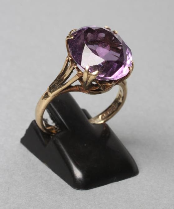 AN AMETHYST COCKTAIL RING Image
