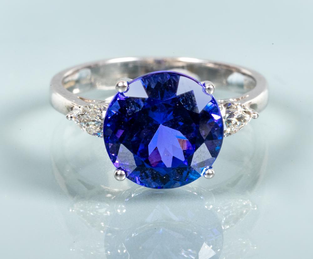 A TANZANITE COCKTAIL RING Image