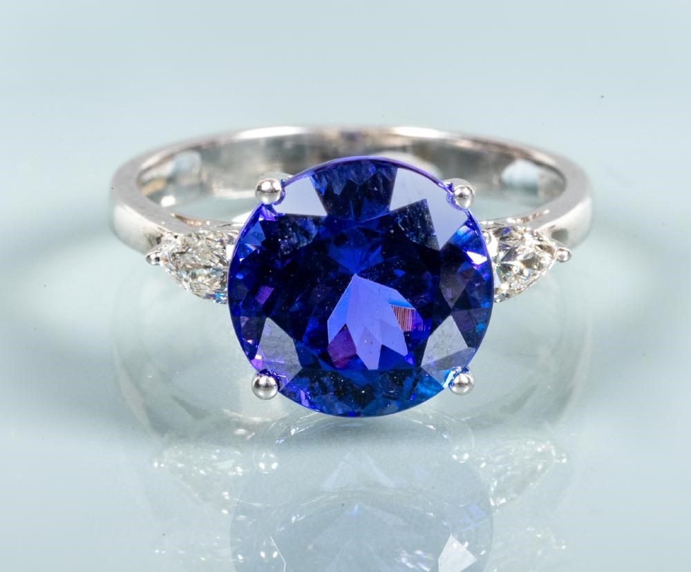 A TANZANITE COCKTAIL RING Image
