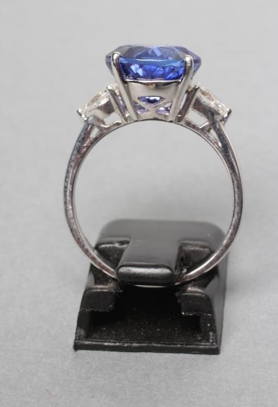 A TANZANITE COCKTAIL RING Image