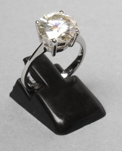 A SOLITAIRE MOISSANITE RING Image