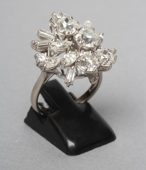 A DIAMOND CLUSTER RING Image