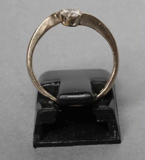 A TWO STONE DIAMOND RING Image