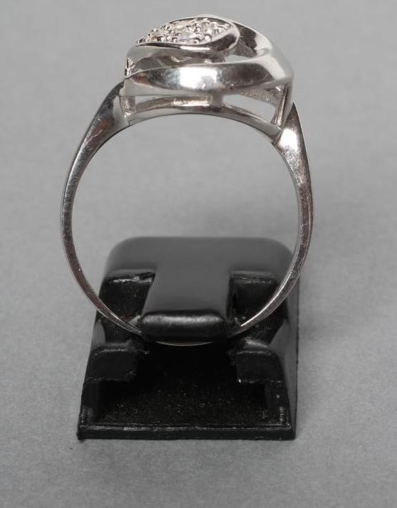 A DRESS RING Image