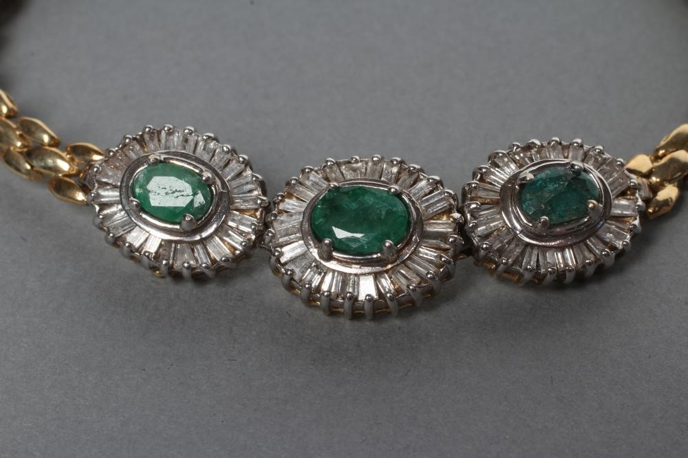 AN EMERALD AND DIAMOND BRACELET Image